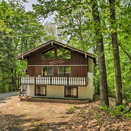 Swiss-Style Chalet With Fireplace - Near Story Land! 바틀릿 외부 사진