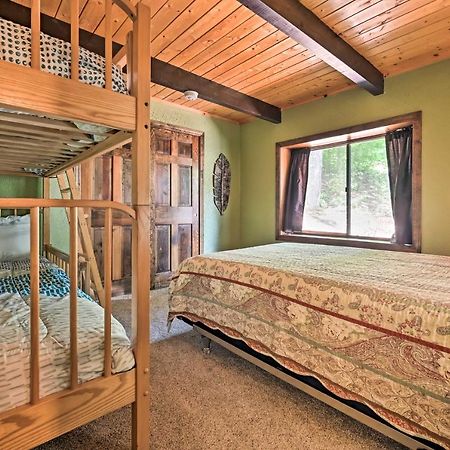 Swiss-Style Chalet With Fireplace - Near Story Land! 바틀릿 외부 사진