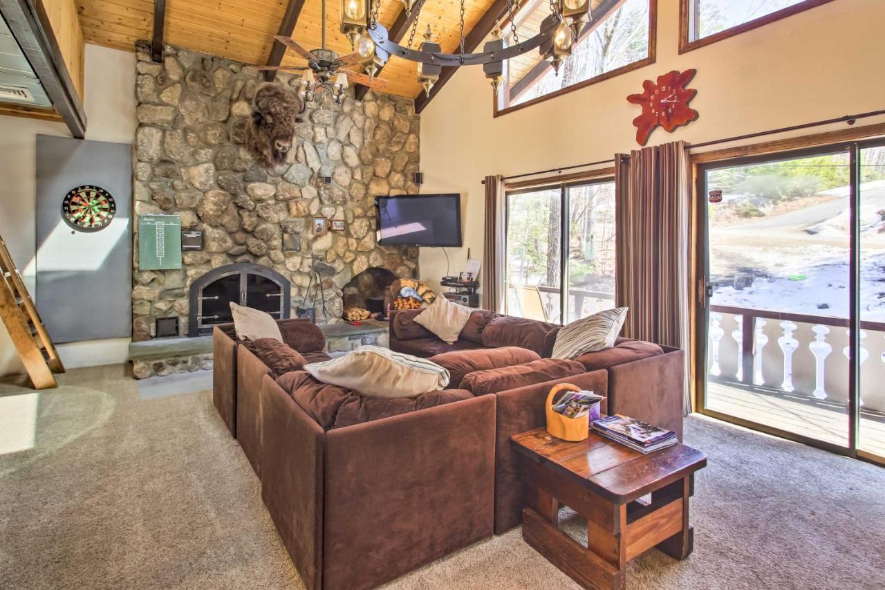 Swiss-Style Chalet With Fireplace - Near Story Land! 바틀릿 외부 사진